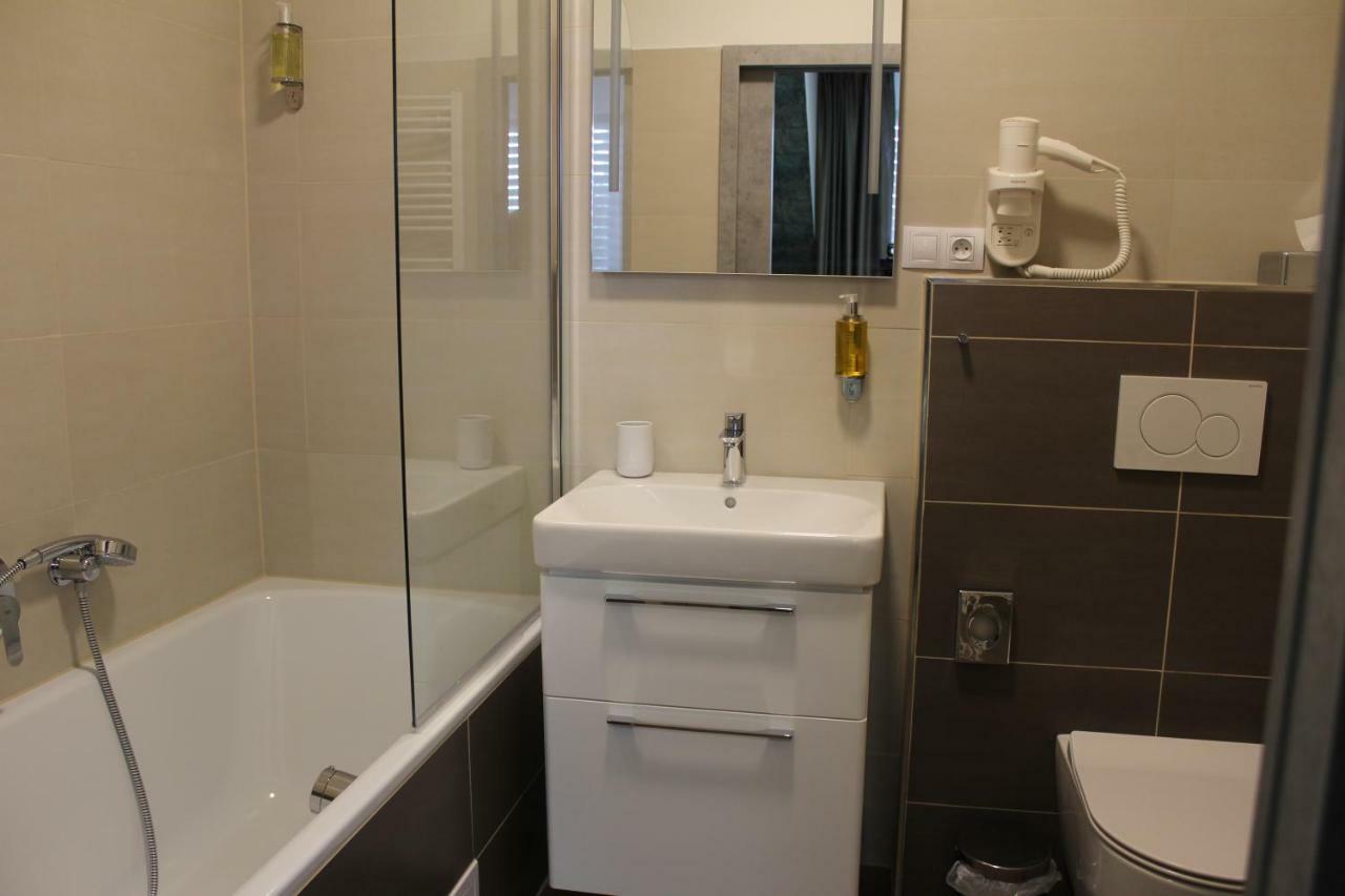 Apartments 461 Modrice Luaran gambar